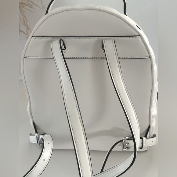 Michael Kors Shelia Quilted White Backpack – Luxe Designer Statement NWT - Picture 6 of 9